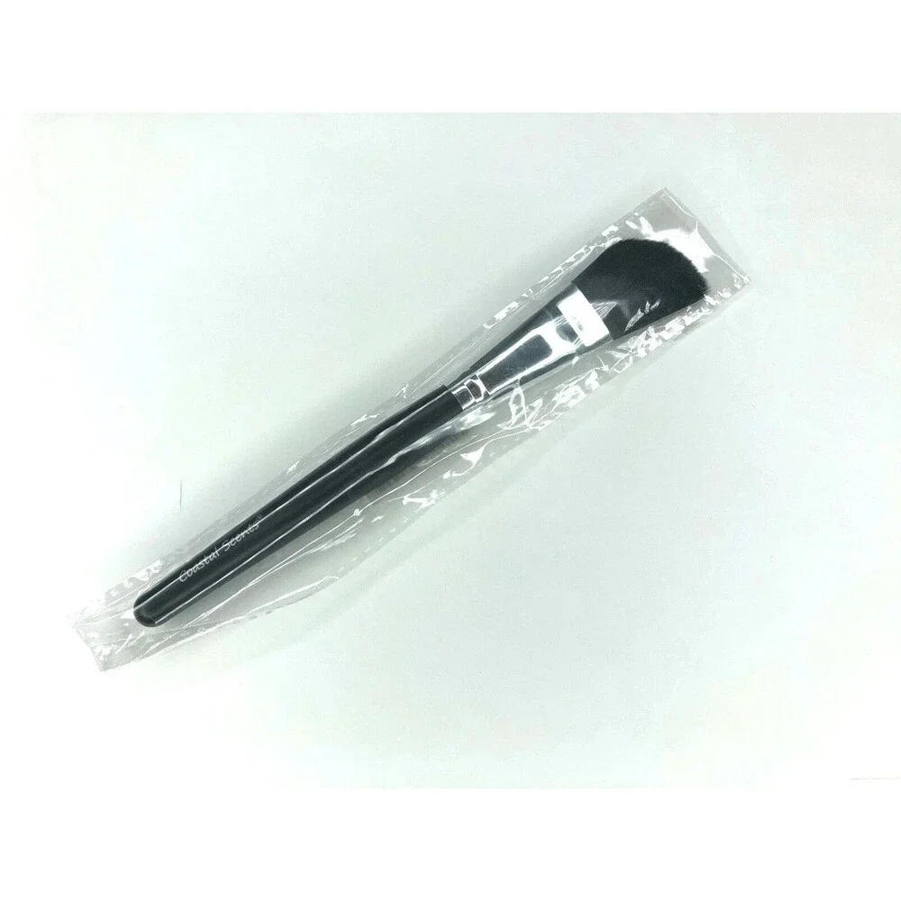 Coastal Scents Angled Foundation Brush Synthetic Brush Hairs NEW BR-C-S47